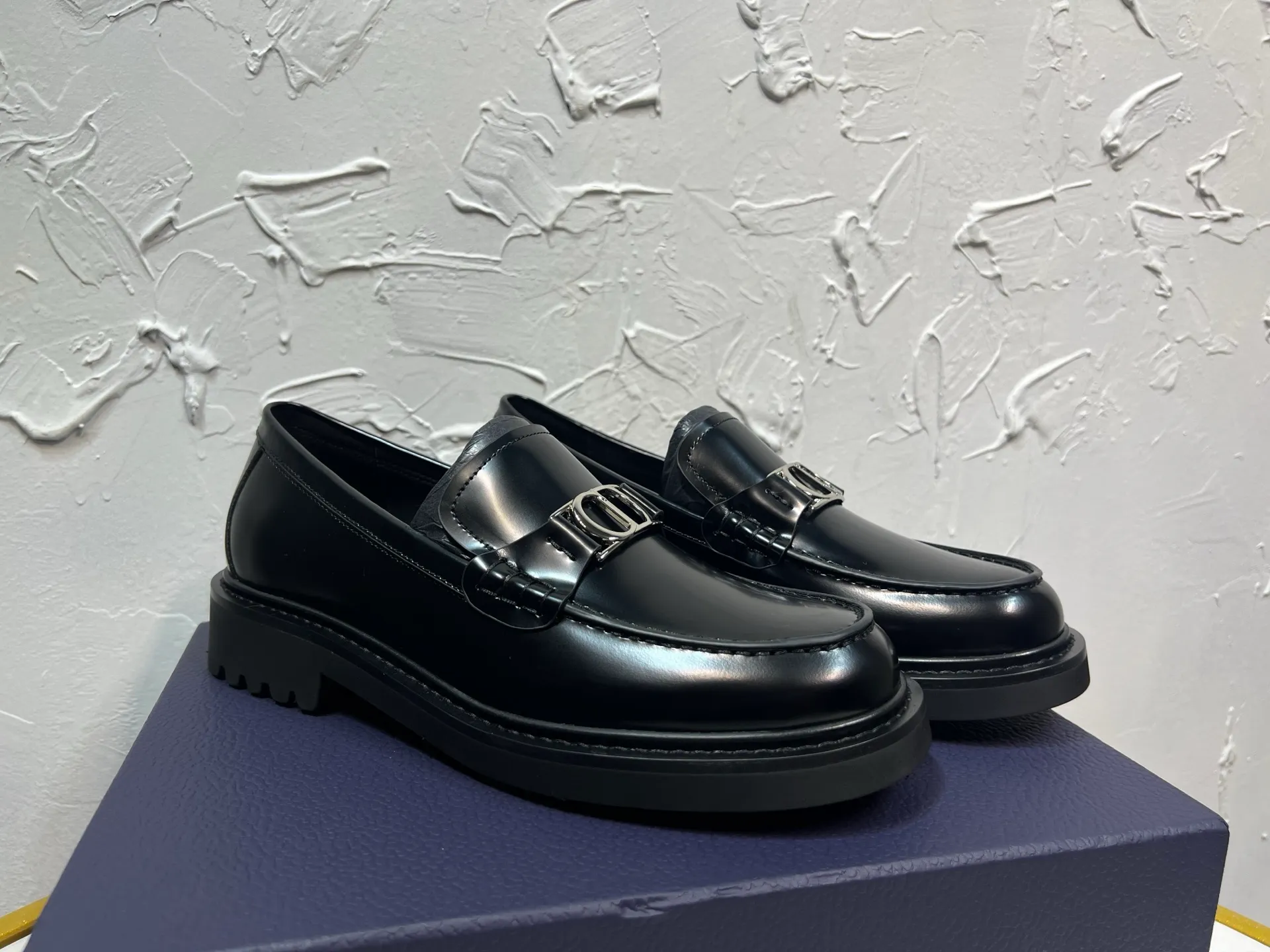 Men's shoes 💰780💰 🔥🔥🔥3990 The latest Dior/Dior men's logo leather shoes, buckled GRANVILLE moccasin loafers, original version developed one to one, imported cowhide open edge beads, lining cowhide, full package number 39-46